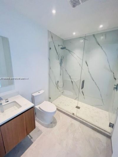 304 Ocean Dr , Unit 302, Miami Beach, FL 33139 Photo