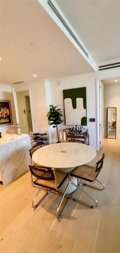 304 Ocean Dr , Unit 302, Miami Beach, FL 33139 Photo