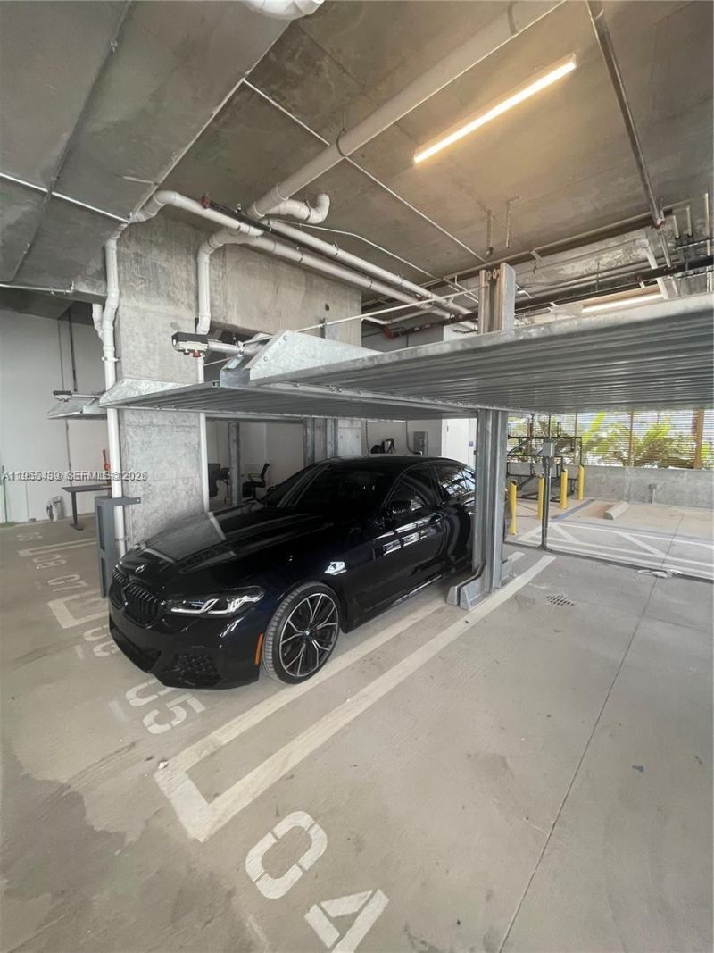 304 Ocean Dr , Unit 302, Miami Beach, FL 33139 Photo