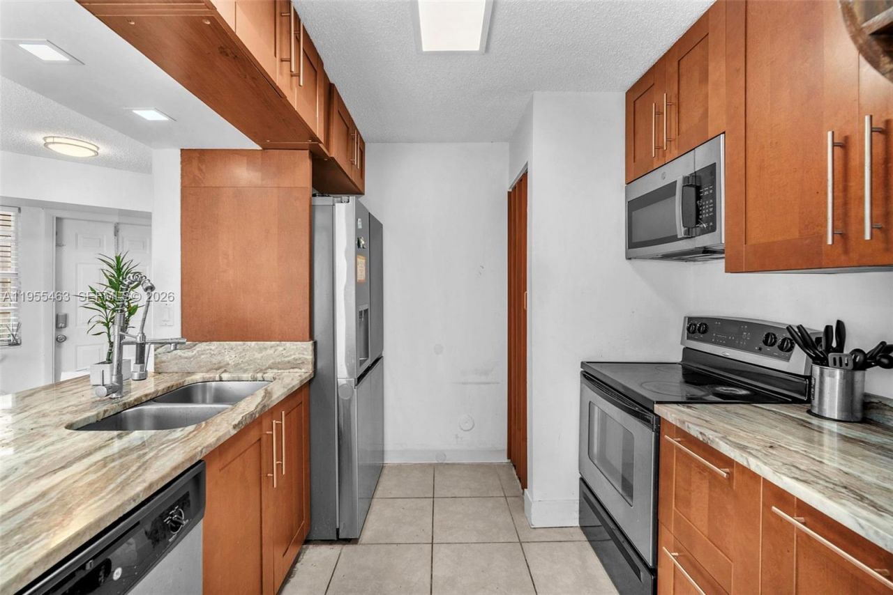 8606 SW 3rd St , Unit 103, Pembroke Pines, FL 33025 Photo