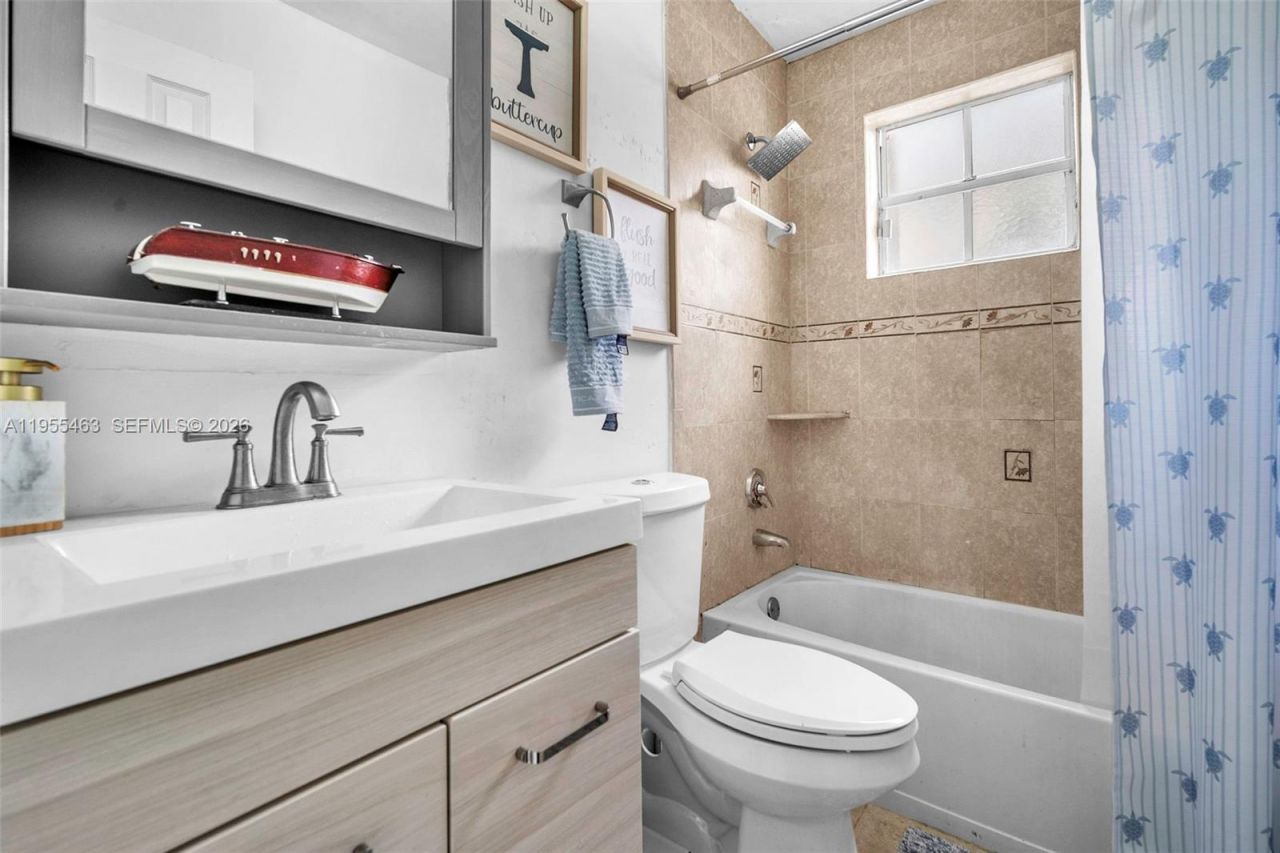 8606 SW 3rd St , Unit 103, Pembroke Pines, FL 33025 Photo