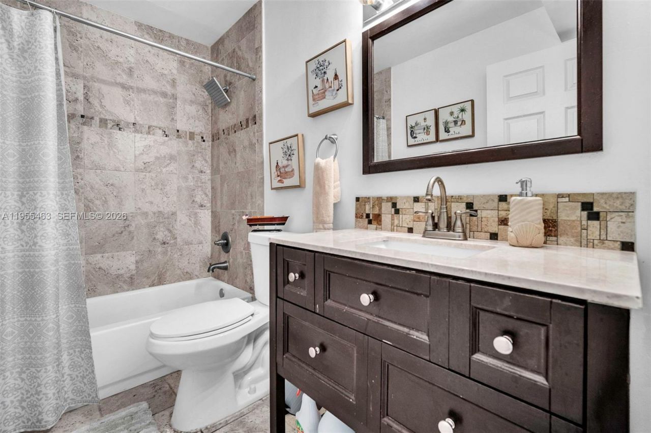 8606 SW 3rd St , Unit 103, Pembroke Pines, FL 33025 Photo