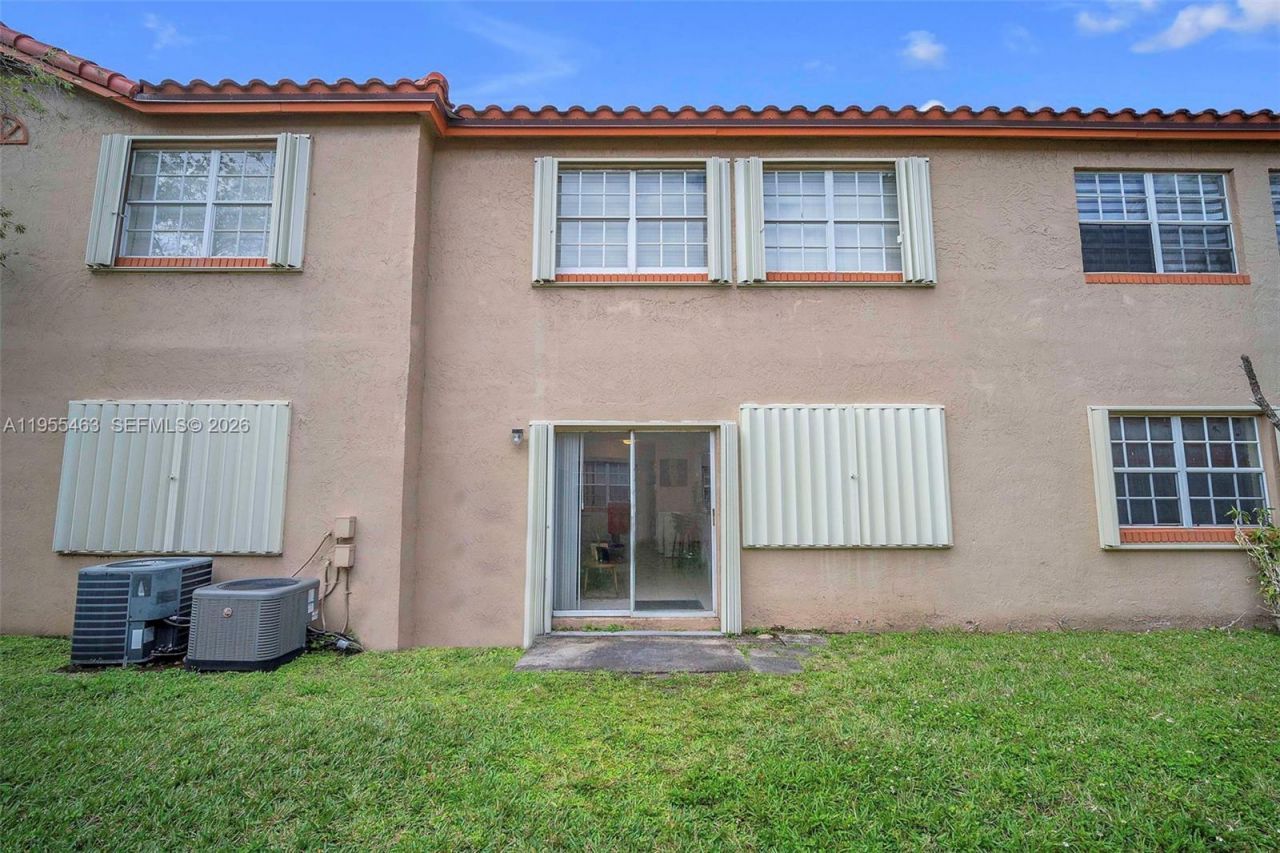 8606 SW 3rd St , Unit 103, Pembroke Pines, FL 33025 Photo