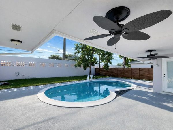 710 NW 78th Ave, Pembroke Pines, FL 33024