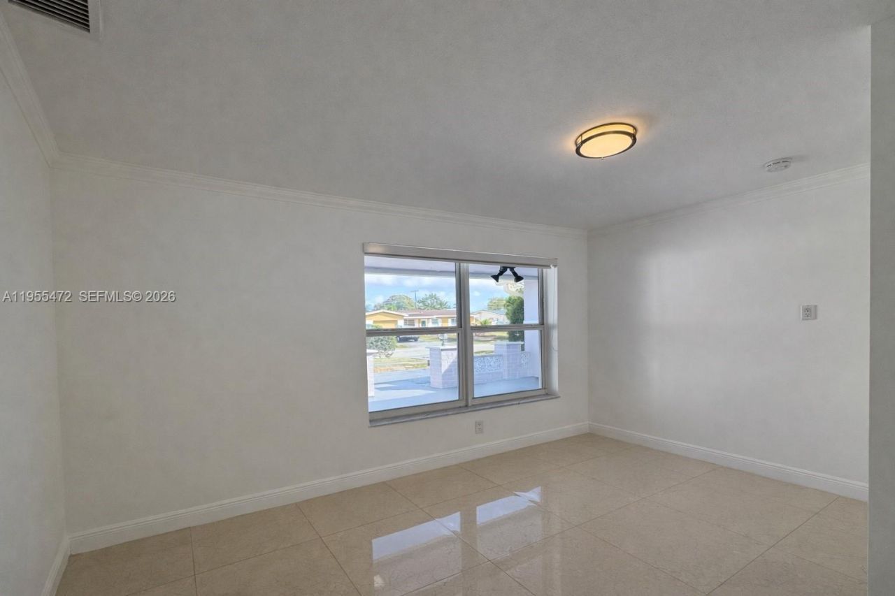 710 NW 78th Ave, Pembroke Pines, FL 33024 Photo