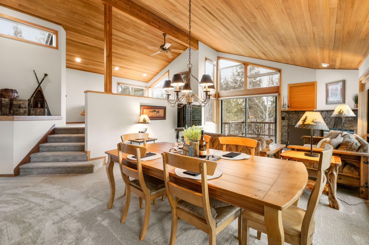 57677 Yellow Pine Lane, Unit 27, Sunriver, OR 97707 Main Photo