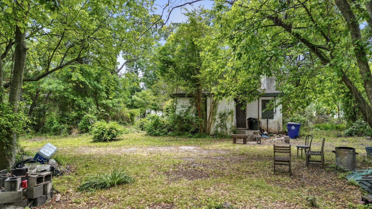 1071 Jenkins Road Photo 6