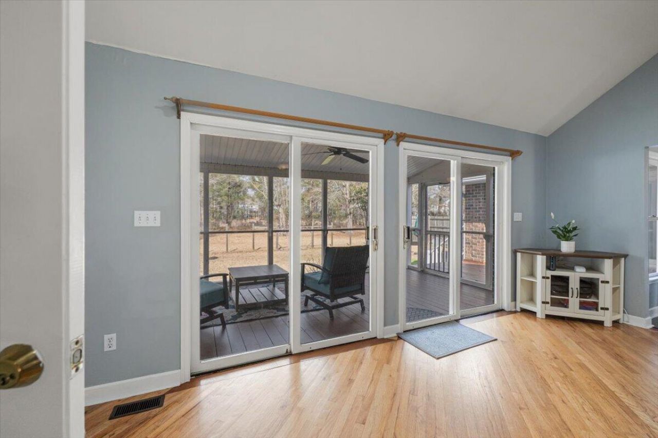 3582 Heathermoor Court Photo 10