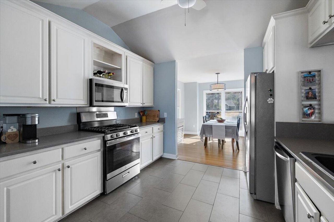 3582 Heathermoor Court Photo 11