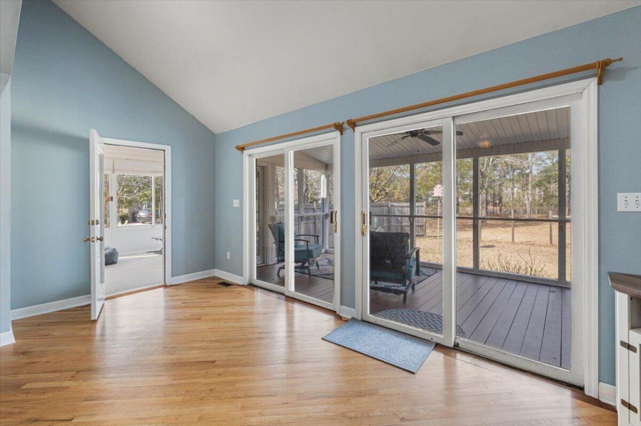 3582 Heathermoor Court Photo 9