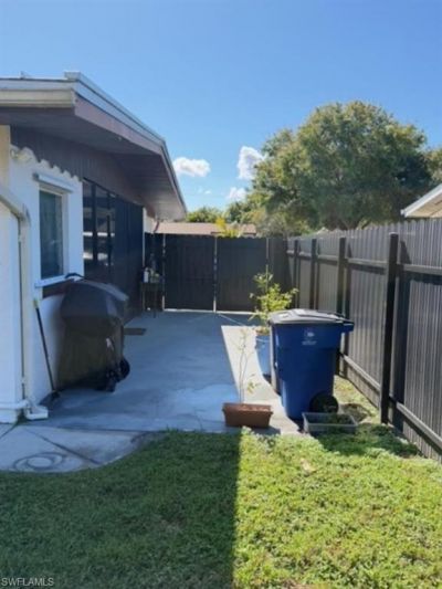 40 Victoria Dr , North Fort Myers, FL 33917 Photo