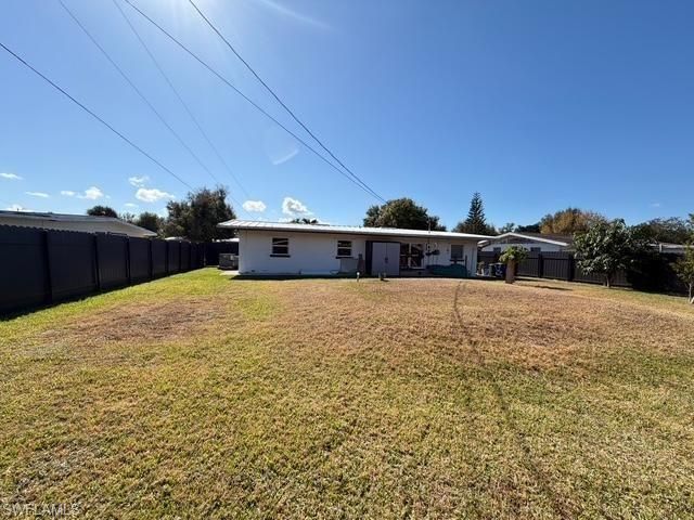 40 Victoria Dr , North Fort Myers, FL 33917 Photo