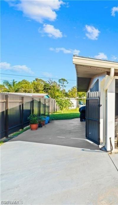 40 Victoria Dr , North Fort Myers, FL 33917 Photo