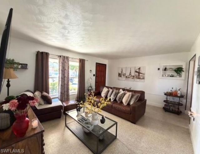 40 Victoria Dr , North Fort Myers, FL 33917 Photo