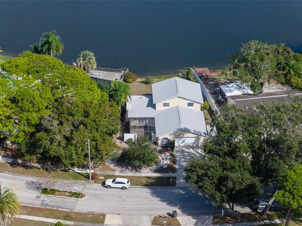 6809 TWELVE OAKS BOULEVARD, TAMPA, FL 33634