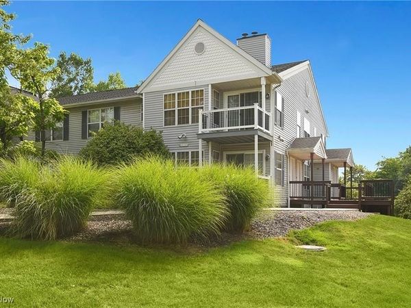 1408 Stoney Run, Unit 148, Broadview Heights, OH 44147