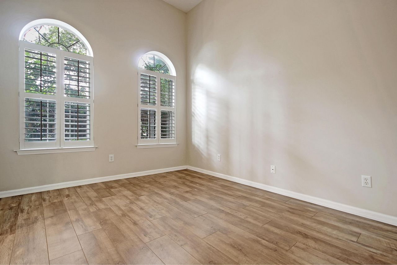 2264 Andover Way Photo 11