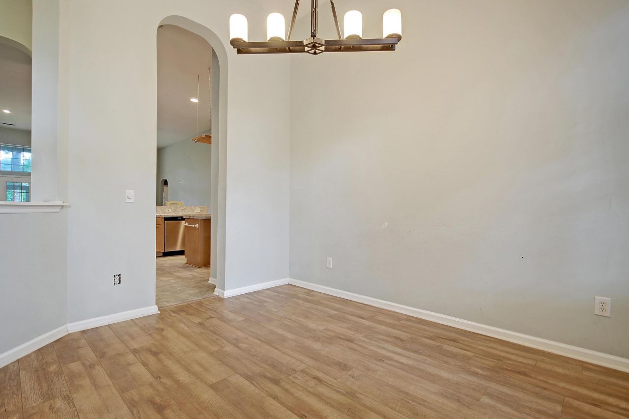 2264 Andover Way Photo 12