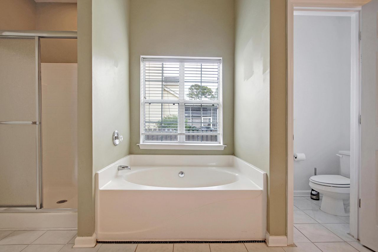 2264 Andover Way Photo 16