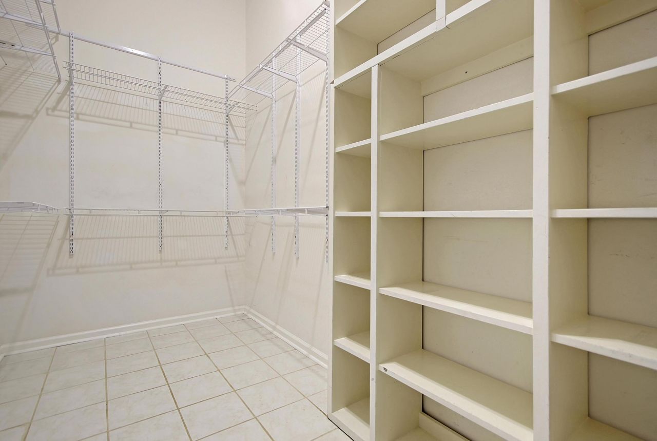 2264 Andover Way Photo 19