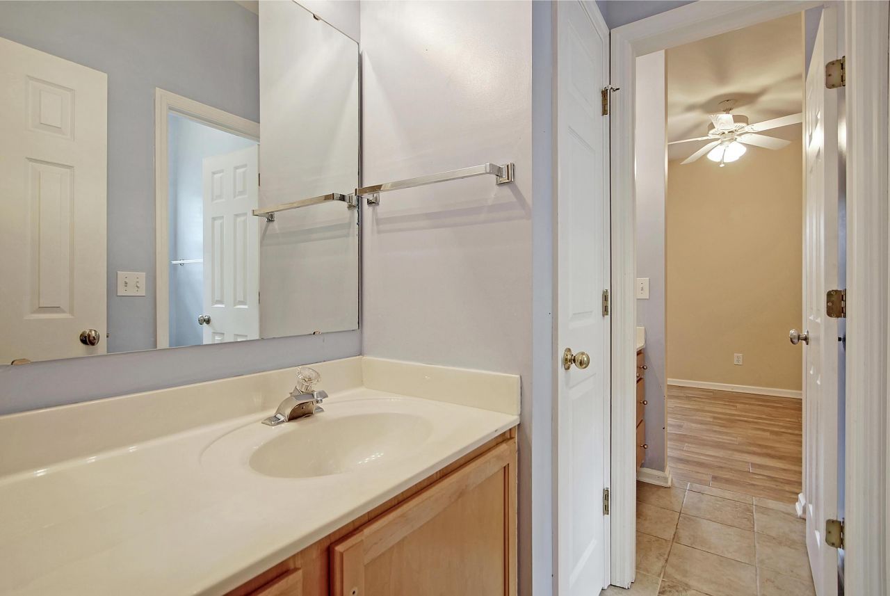 2264 Andover Way Photo 26