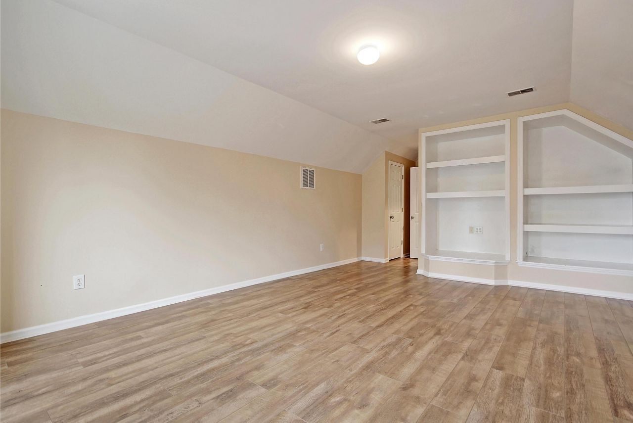 2264 Andover Way Photo 28