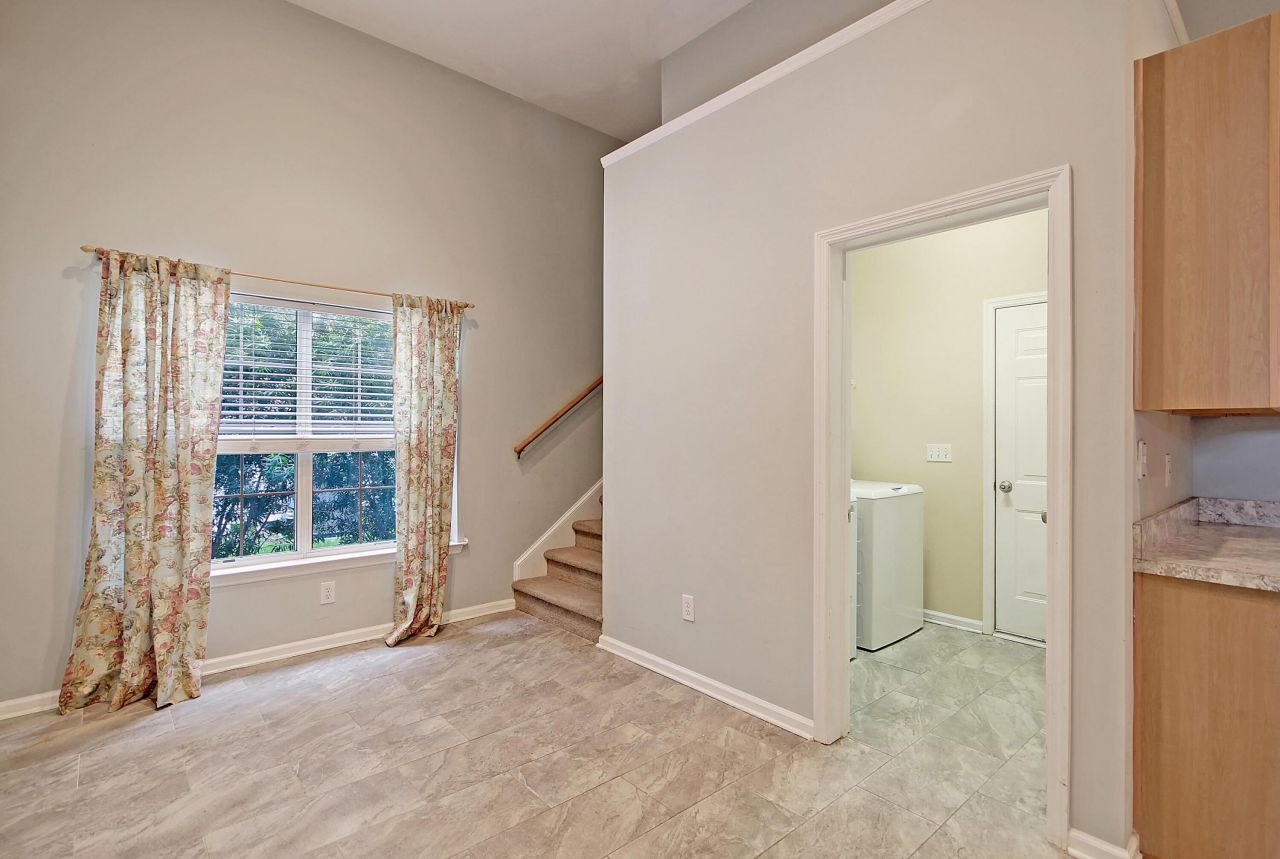 2264 Andover Way Photo 29