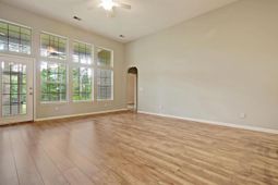 2264 Andover Way photo 4