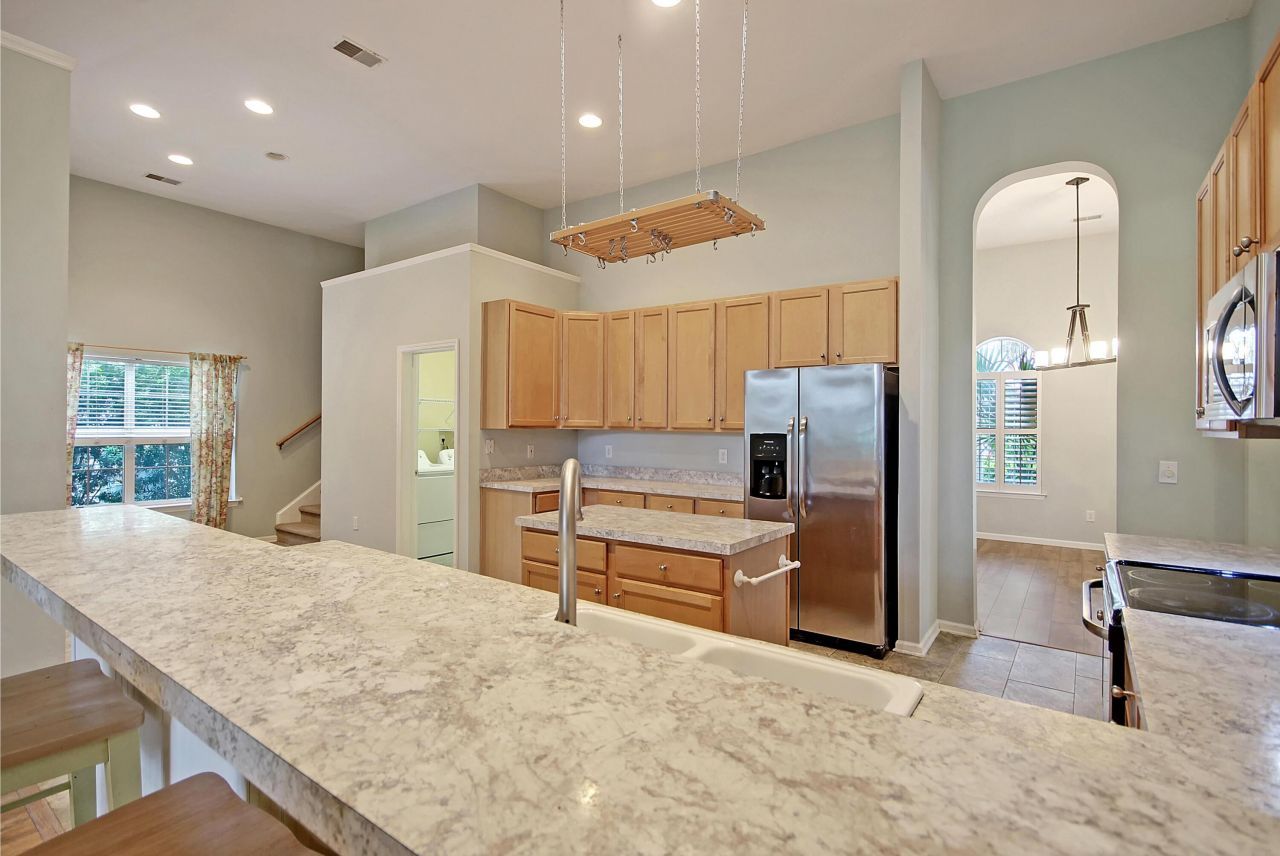 2264 Andover Way Photo 6