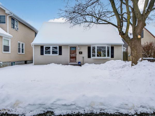 522 7th Avenue, Troy, NY 12182