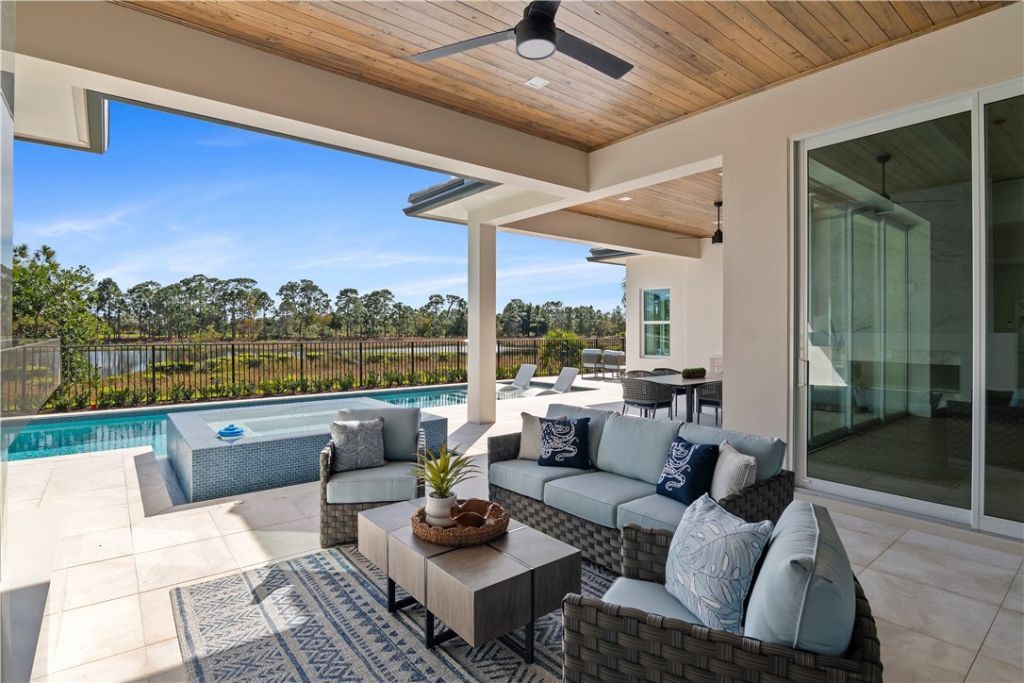 6955 71st Court, Vero Beach, FL 32967 Photo