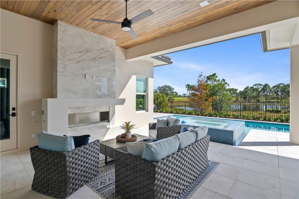 6955 71st Court, Vero Beach, FL 32967 Photo