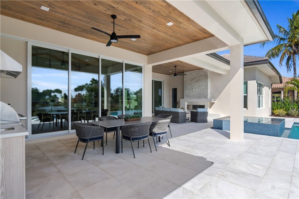 6955 71st Court, Vero Beach, FL 32967 Photo