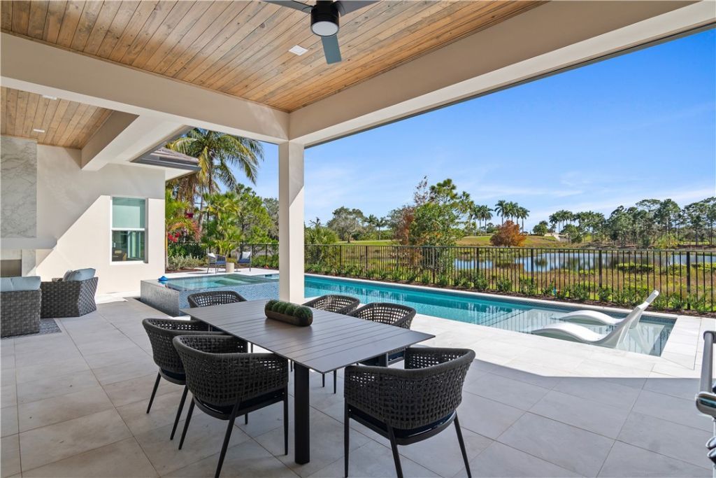 6955 71st Court, Vero Beach, FL 32967 Photo