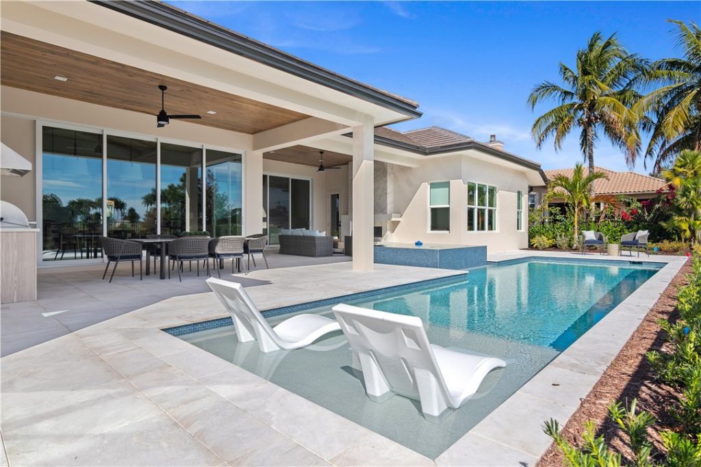 6955 71st Court, Vero Beach, FL 32967 Photo