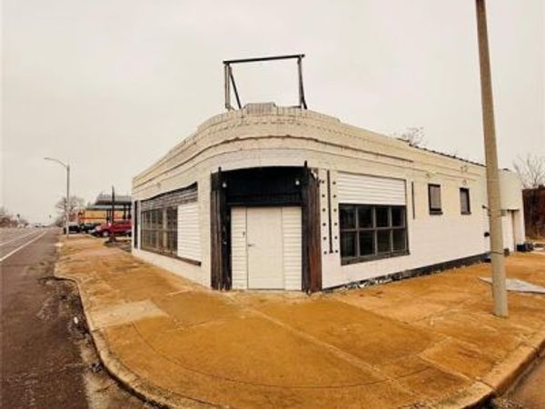 2600 N Florissant Avenue, St Louis, MO 63106