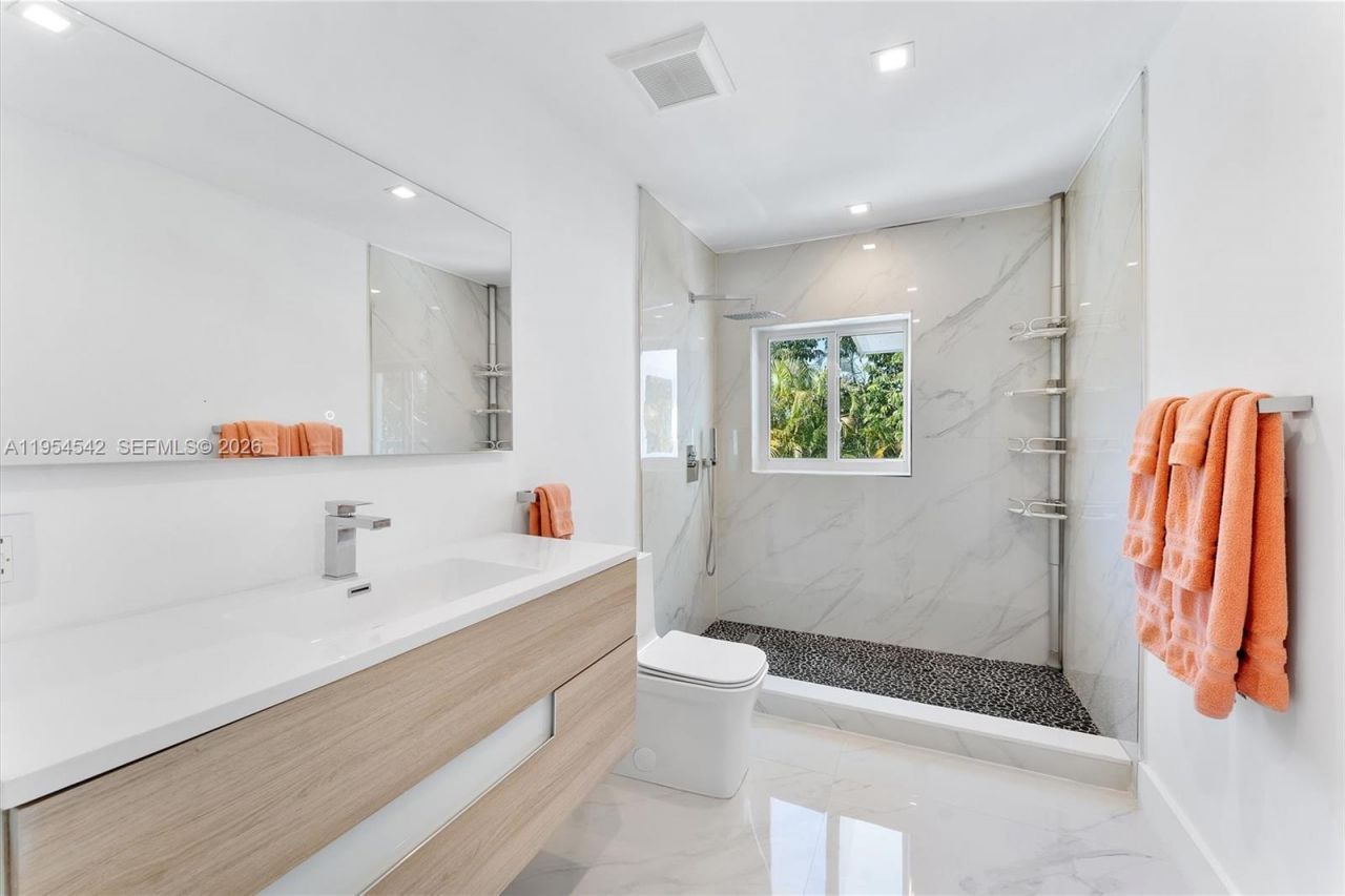 1903 Bay Dr , Pompano Beach, FL 33062 Photo