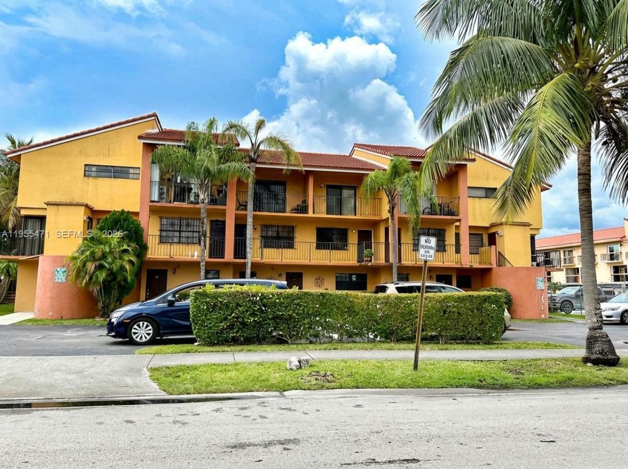 2582 W 56th St, Unit 201, Hialeah, FL 33016 Photo
