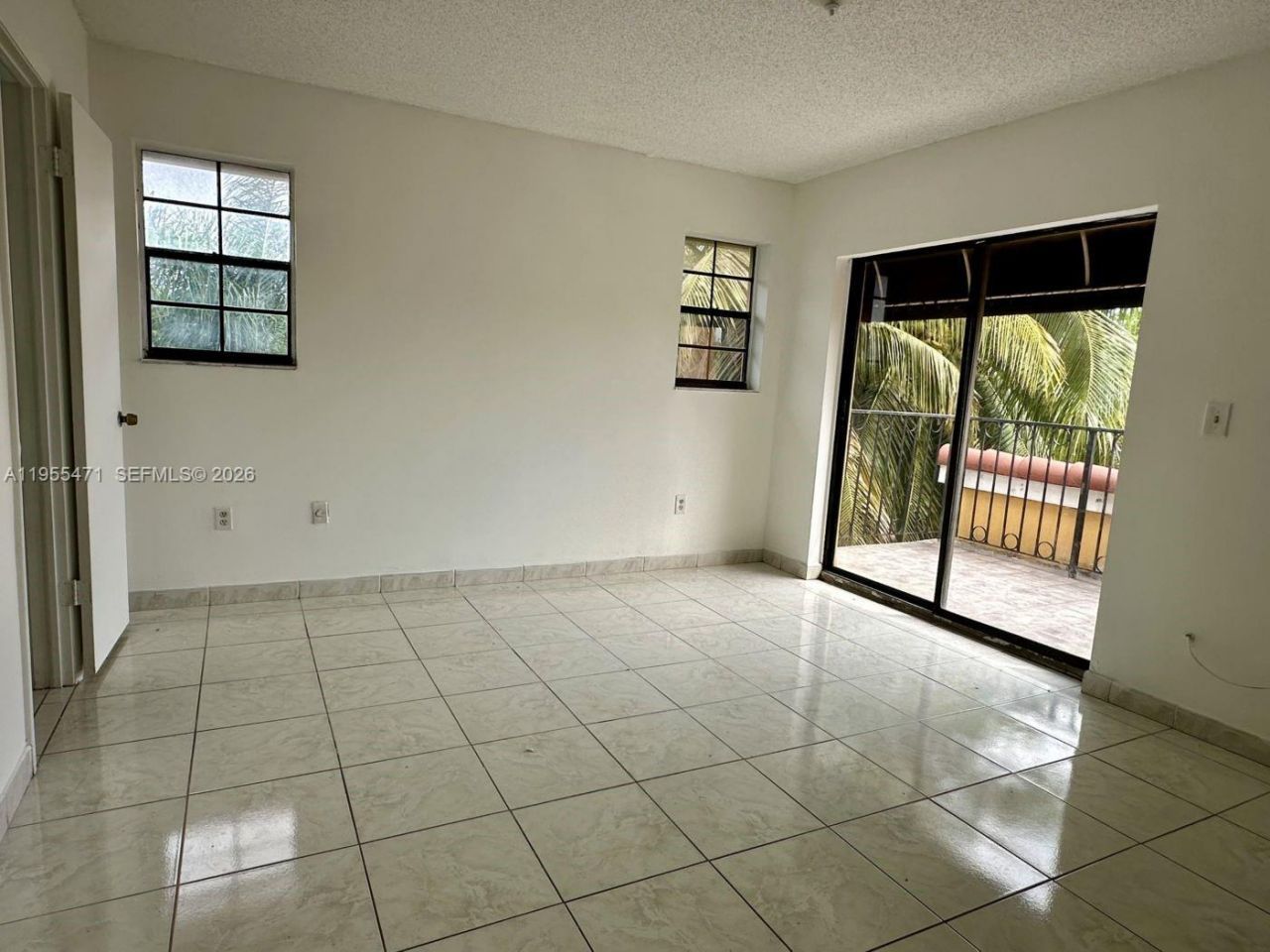 2582 W 56th St, Unit 201, Hialeah, FL 33016 Photo