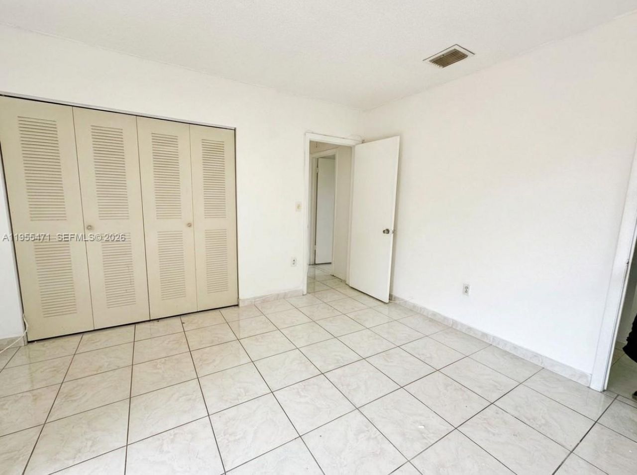 2582 W 56th St, Unit 201, Hialeah, FL 33016 Photo