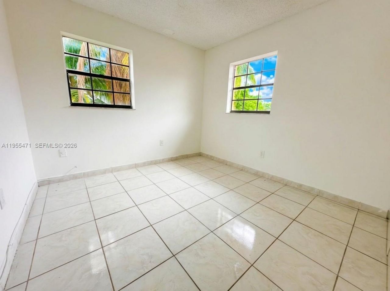 2582 W 56th St, Unit 201, Hialeah, FL 33016 Photo