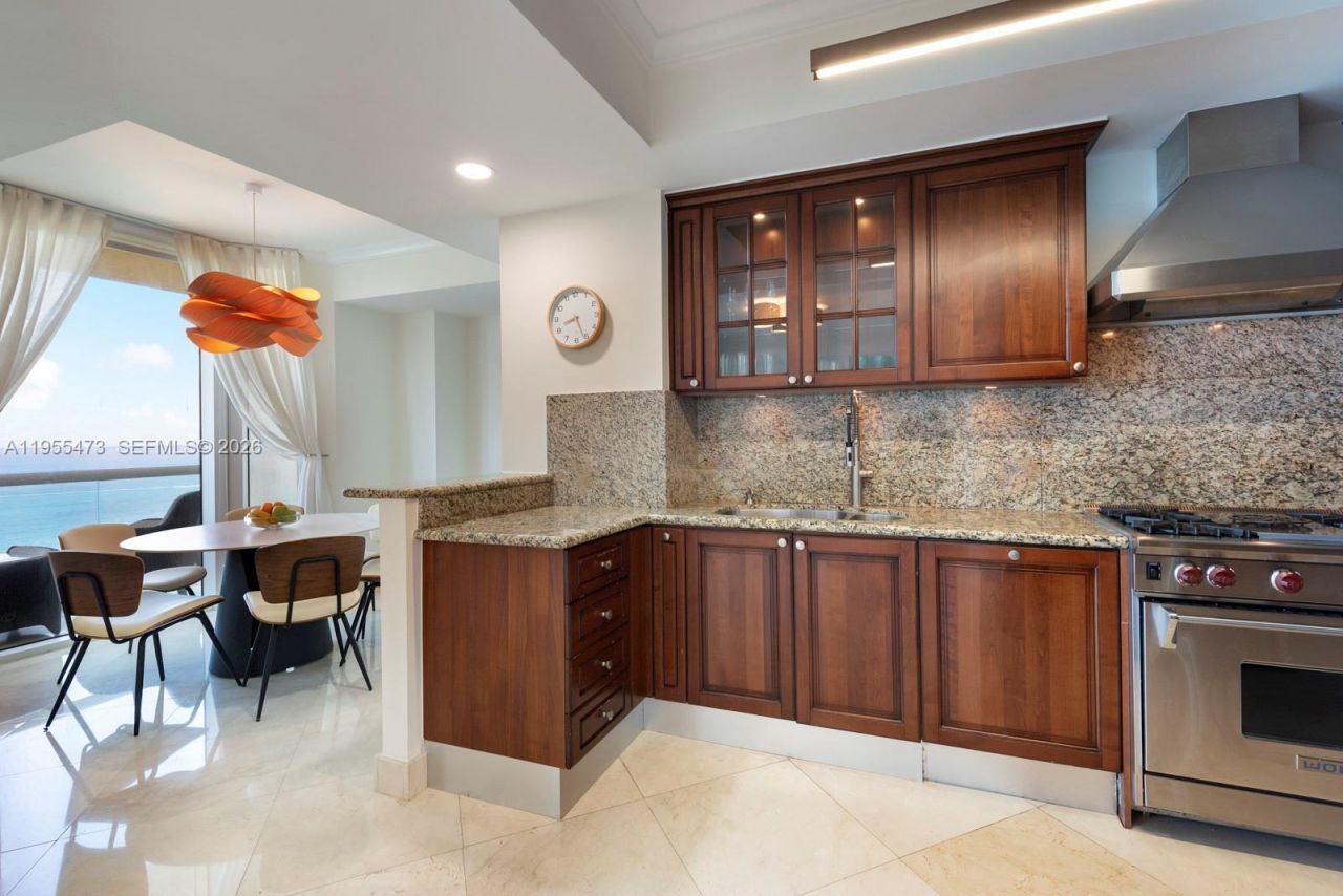 17875 Collins Ave , Unit 2605, Sunny Isles Beach, FL 33160 Photo