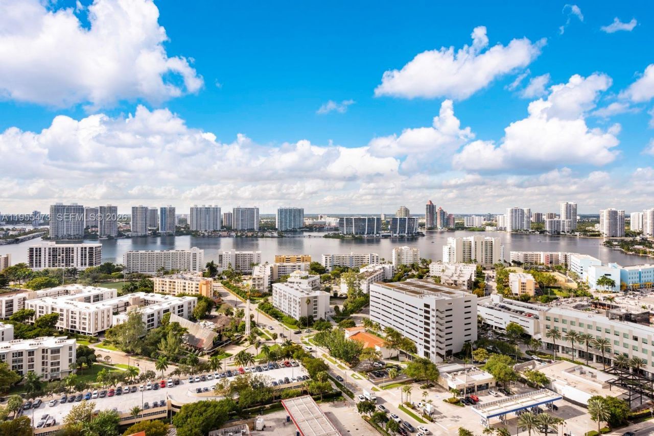 17875 Collins Ave , Unit 2605, Sunny Isles Beach, FL 33160 Photo