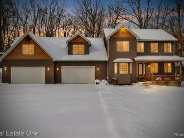 195 Corey Lane, Ortonville Vlg, MI 48462