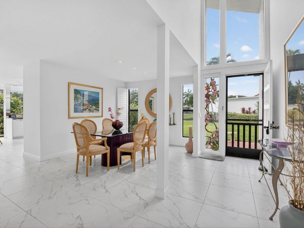 19620 Sawgrass Circle, Unit 2802, Boca Raton, FL 33434