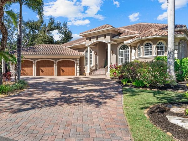 611 TREMONT STREET, SARASOTA, FL 34242