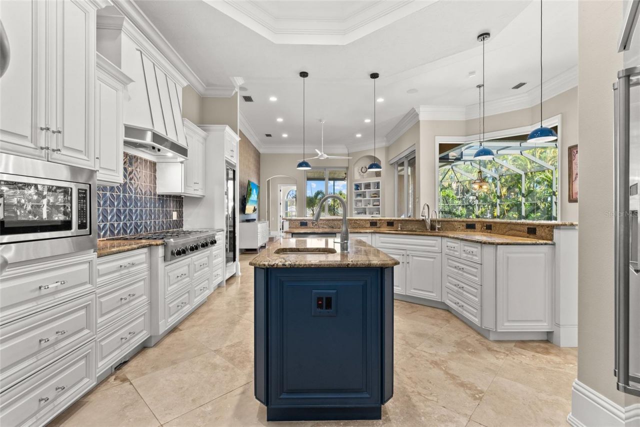 611 Tremont Street, Sarasota, FL 34242 Photo