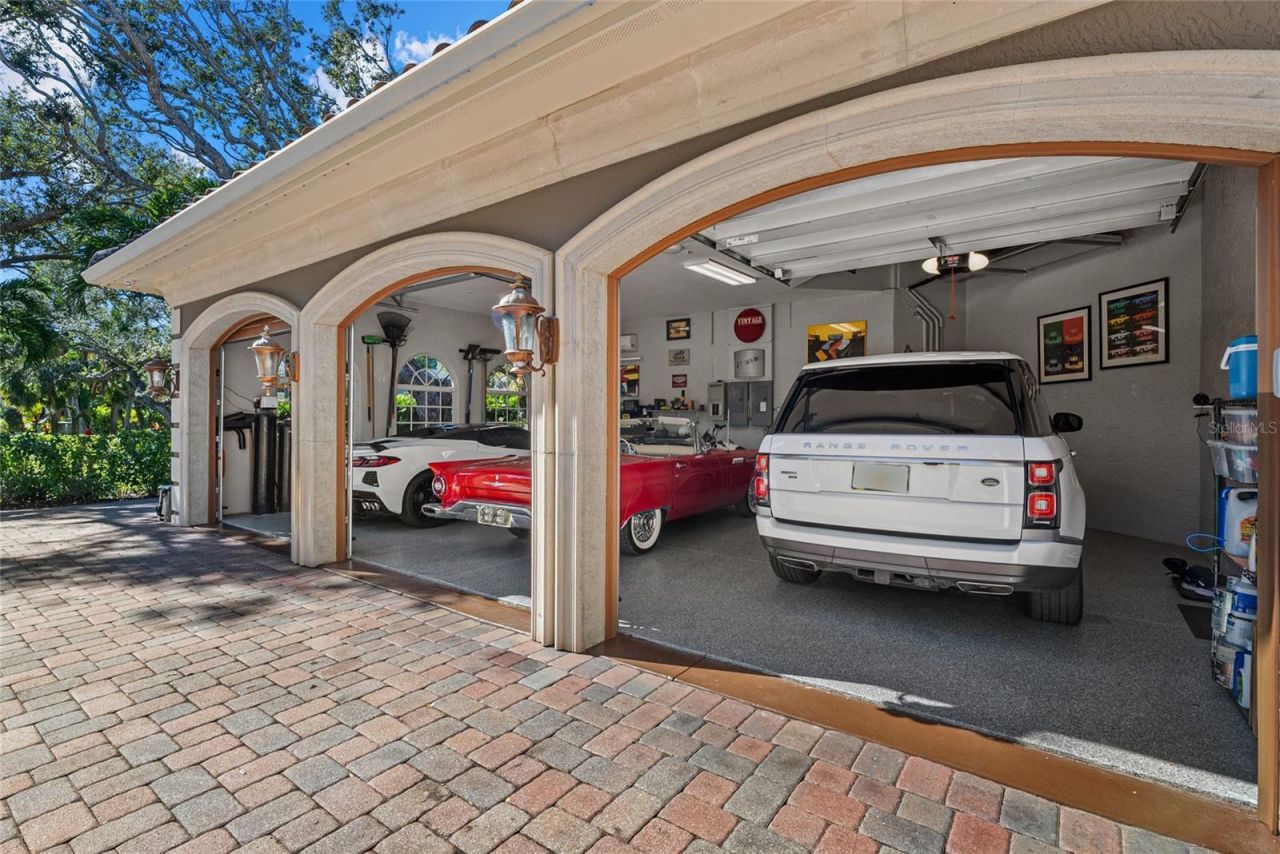 611 Tremont Street, Sarasota, FL 34242 Photo