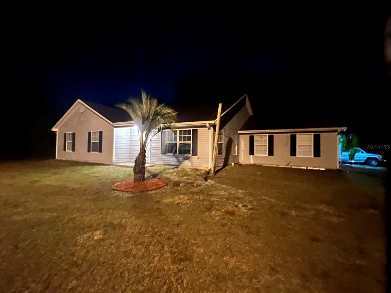 27751 Virgil Hawkins Circle, Okahumpka, FL 34762 Photo