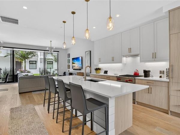 850 Central AVE, Unit 208, NAPLES, FL 34102